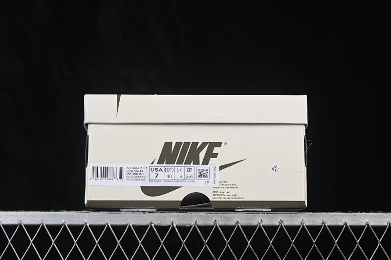 All categories Air Jordan Jordan series basketball shoes Air Jordan 1 Low ZG version Travis Scott x Air Jordan 1 Low OG AJ1 Joe 1 undercut low top full head layer DM7866-002
